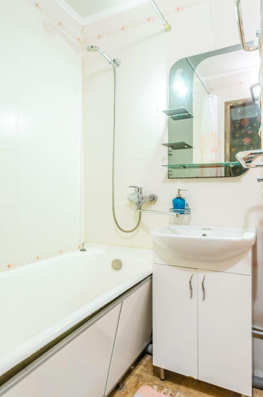 Kozzy Apartment In Kiev City Center Lu7 Kyiv Exterior foto